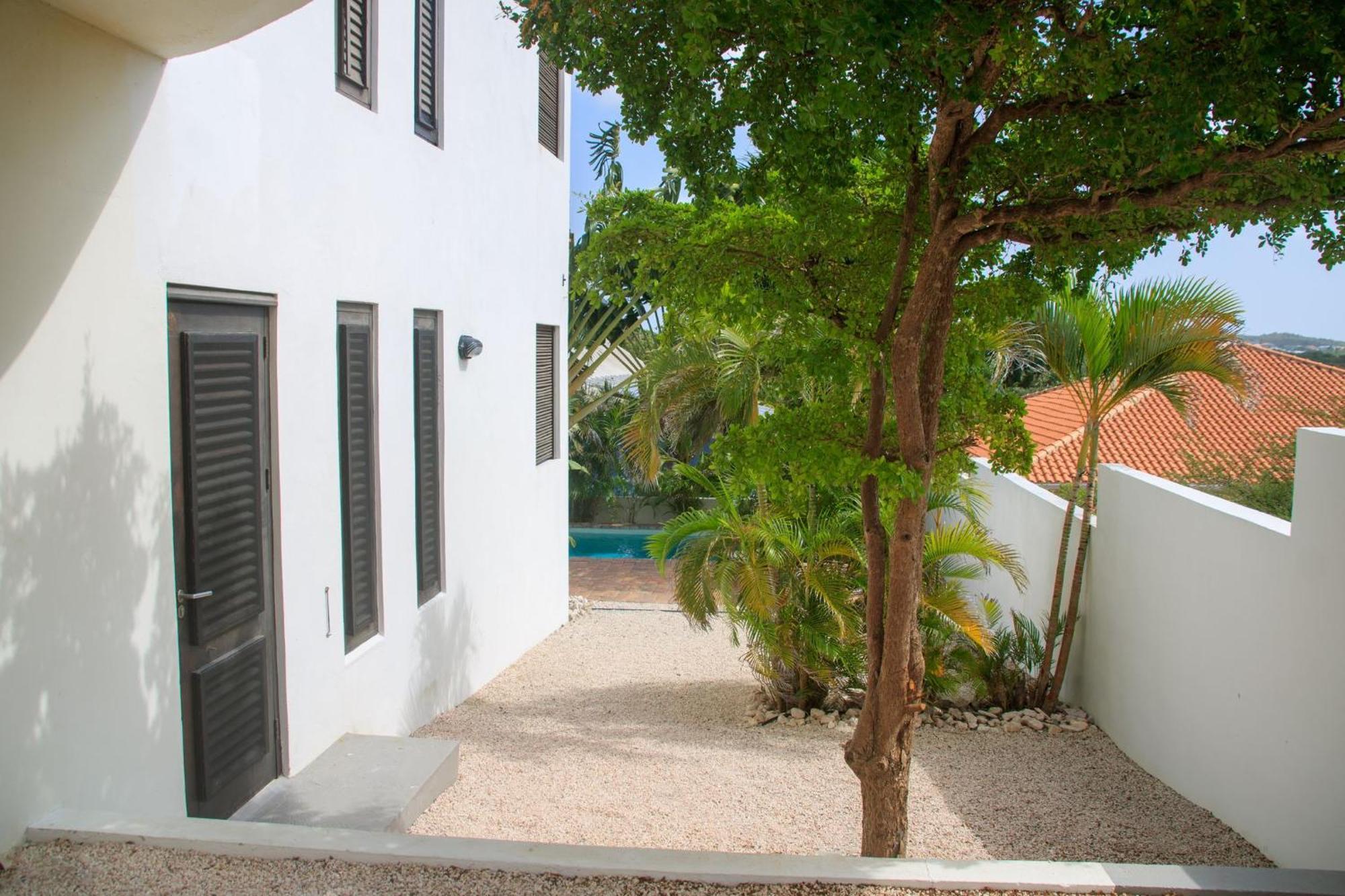 Major. Suites Curacao ウィレムスタッド エクステリア 写真