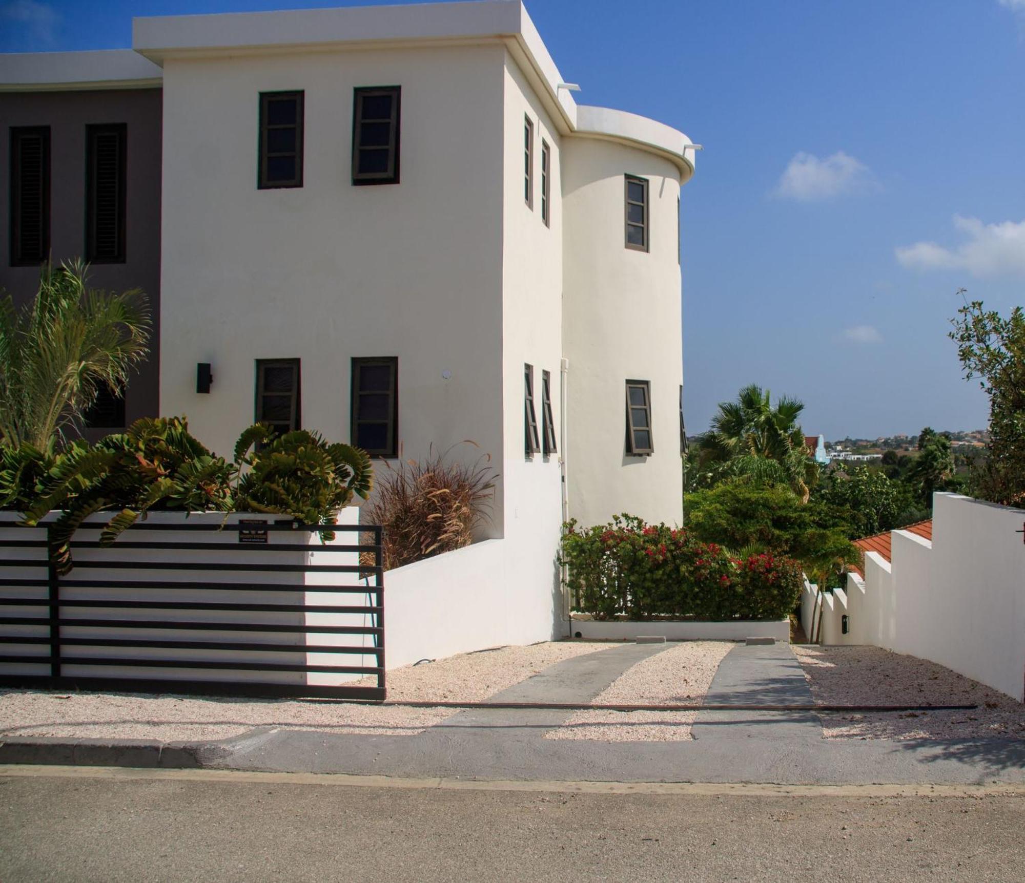 Major. Suites Curacao ウィレムスタッド エクステリア 写真